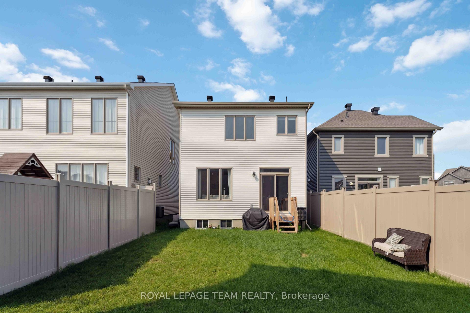 Photo 28 of 740 Brittanic Road, Ottawa, Kanata - Emerald Meadows/Trailwest — HOMEH