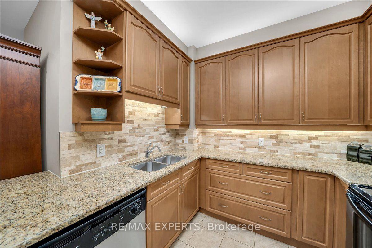 Photo 10 of Unit 313, 60 Ann Street, Caledon, Bolton West — HOMEH