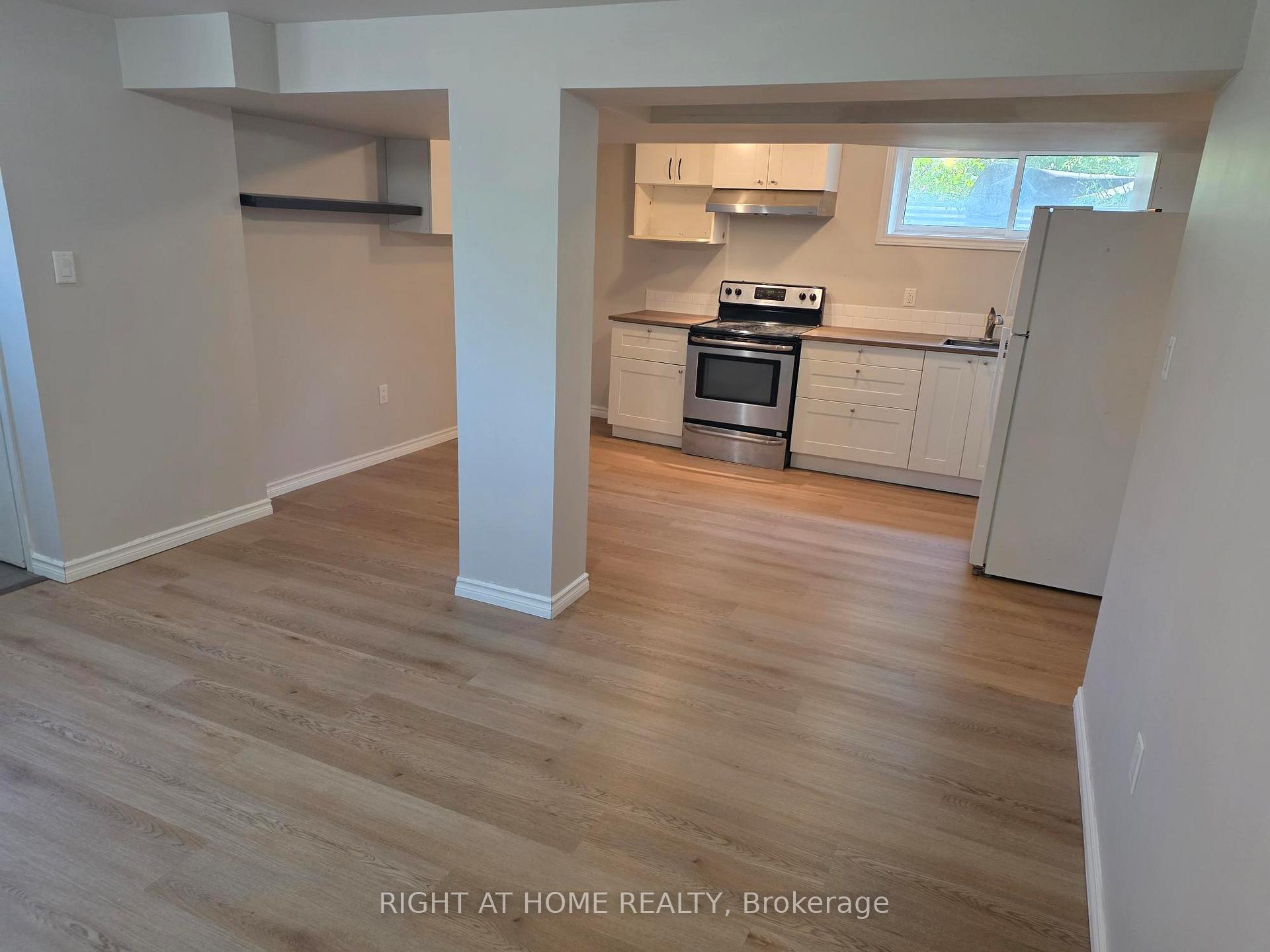 Photo 4 of Unit Lower, 35 Oak Street, Barrie, Wellington — HOMEH