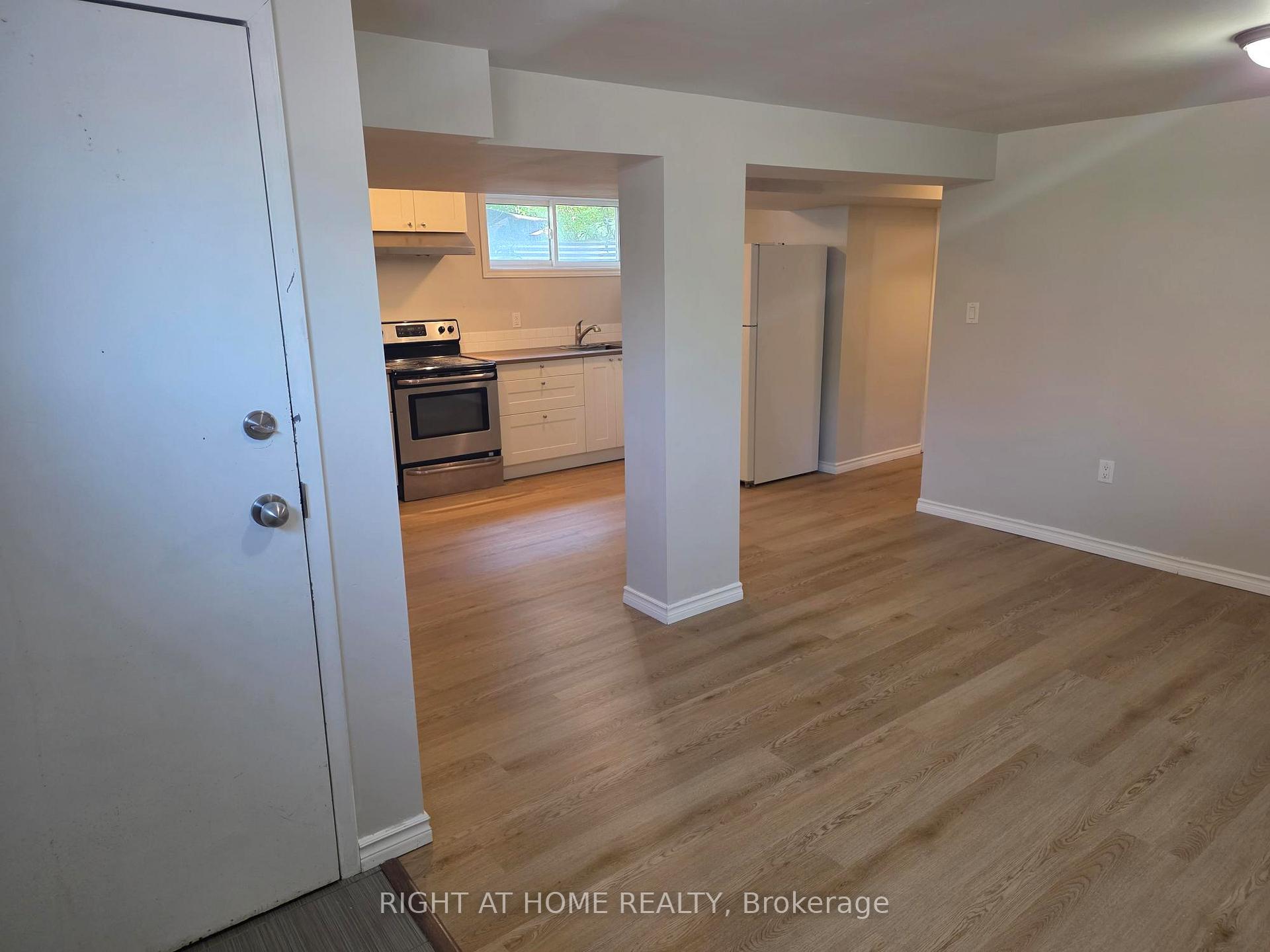 Photo 5 of Unit Lower, 35 Oak Street, Barrie, Wellington — HOMEH