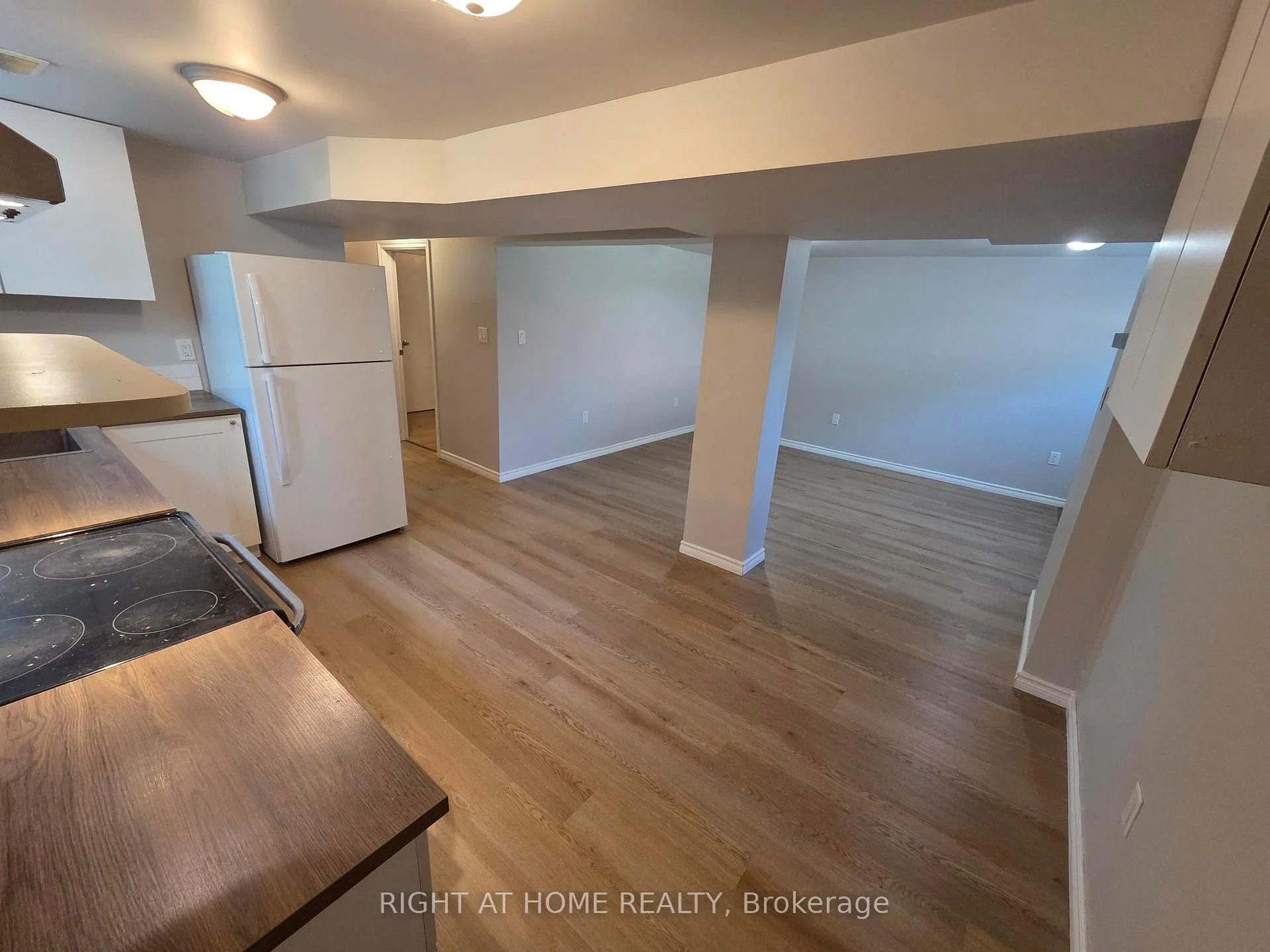 Photo 11 of Unit Lower, 35 Oak Street, Barrie, Wellington — HOMEH