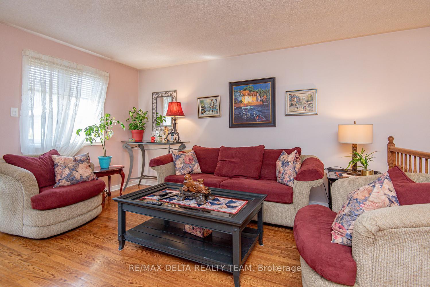Photo 8 of 892 Scott Dupuis Way, Ottawa, Hiawatha Park/Convent Glen — HOMEH