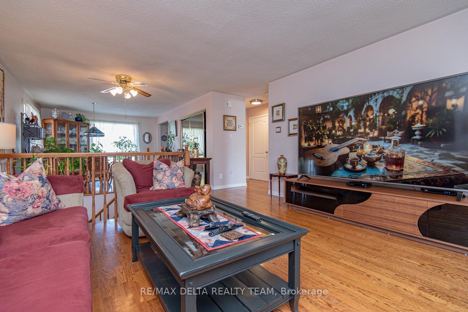 Photo 9 of 892 Scott Dupuis Way, Ottawa, Hiawatha Park/Convent Glen — HOMEH