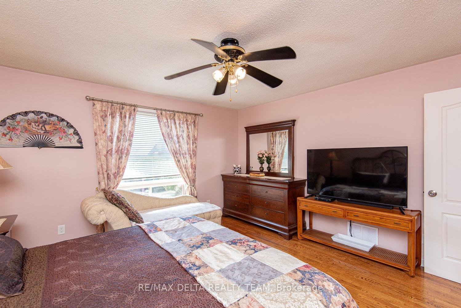 Photo 19 of 892 Scott Dupuis Way, Ottawa, Hiawatha Park/Convent Glen — HOMEH