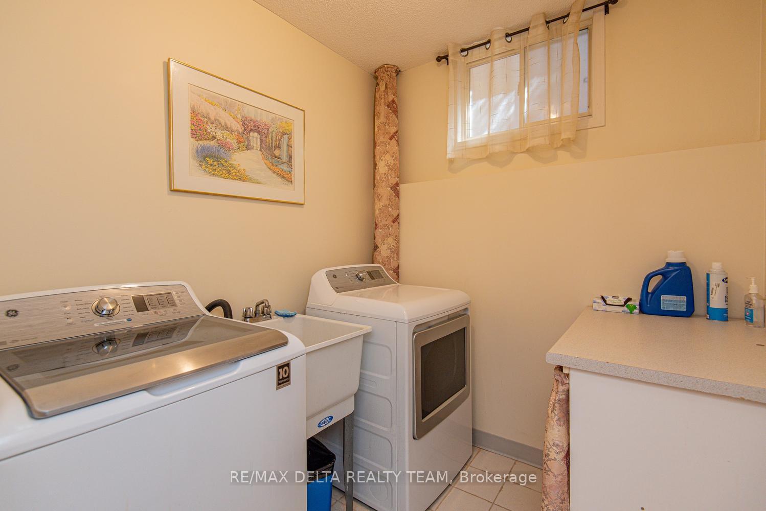 Photo 34 of 892 Scott Dupuis Way, Ottawa, Hiawatha Park/Convent Glen — HOMEH