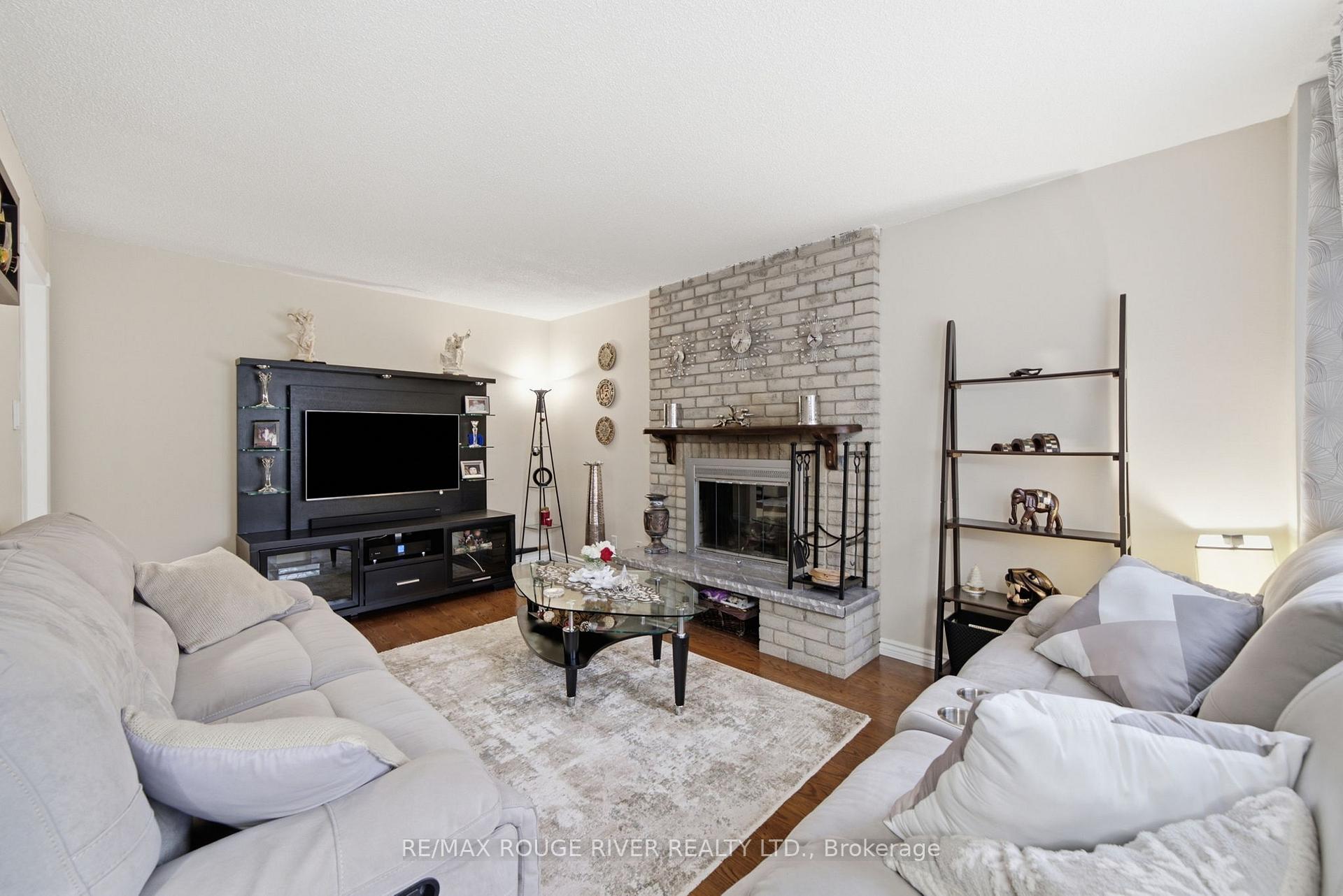 Photo 18 of 561 Cattail Court, Pickering, Woodlands — HOMEH