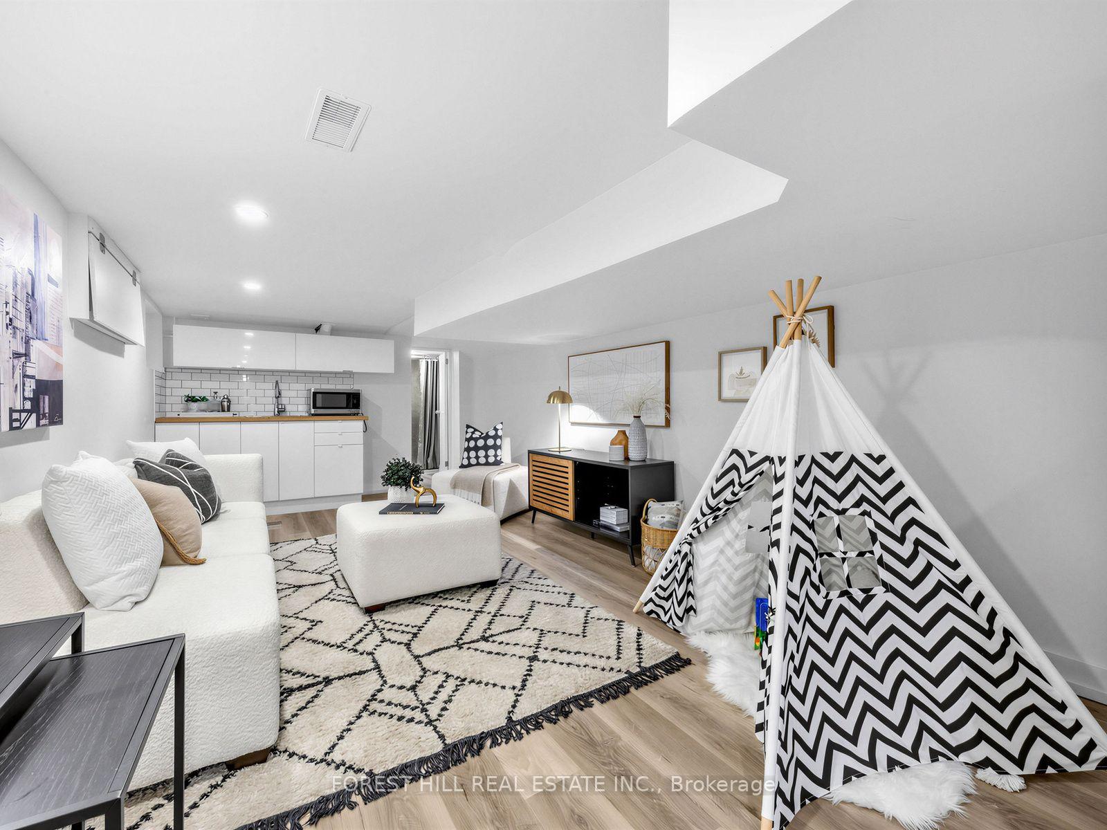 Photo 17 of 2375 Gerrard Street E, Toronto, East End-Danforth — HOMEH