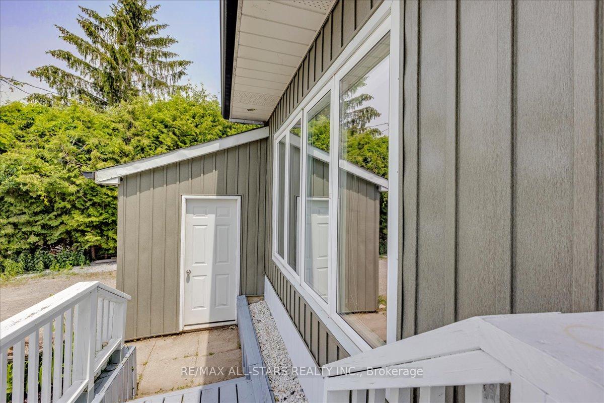 Photo 3 of 535 George Street, Brock, Beaverton — HOMEH