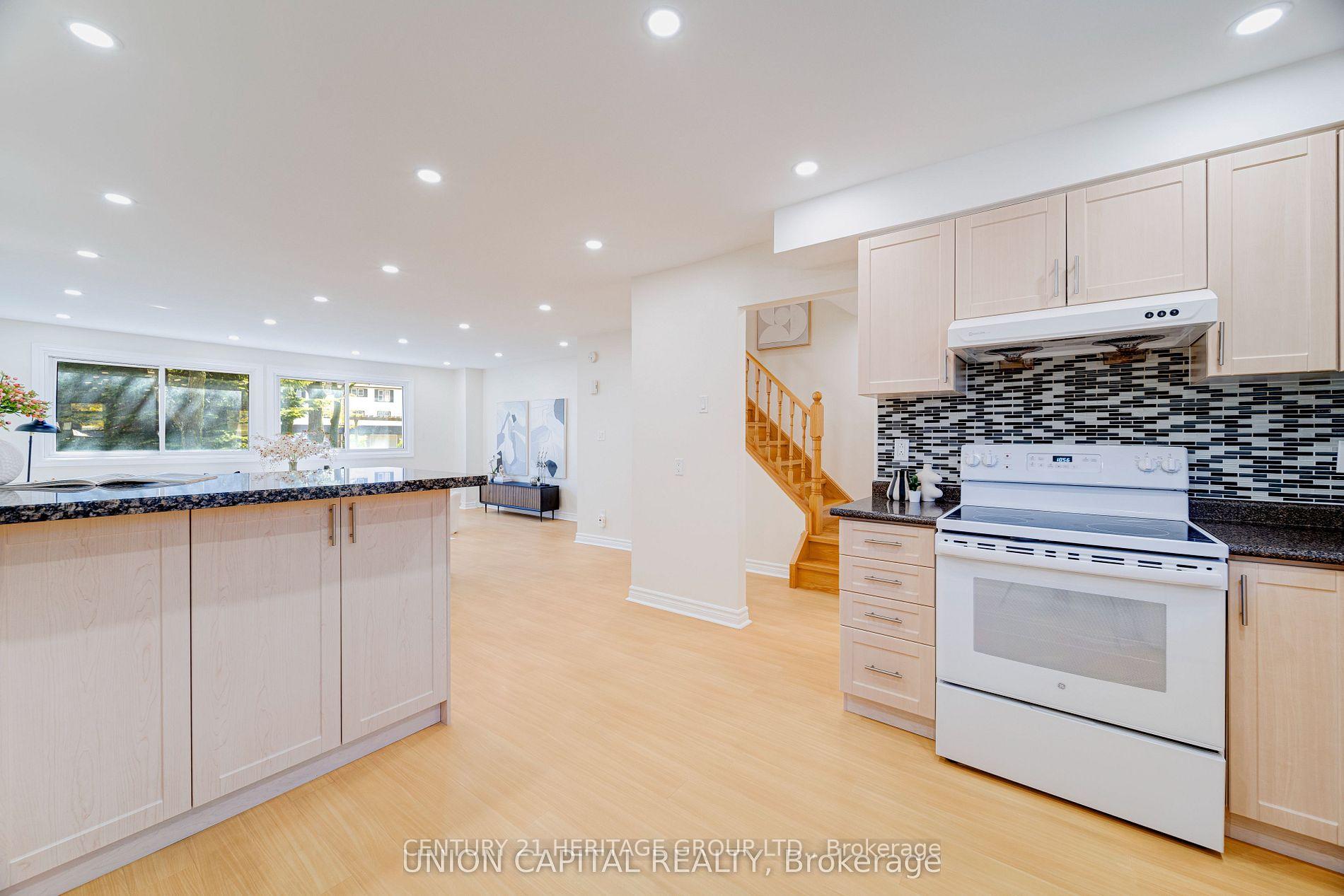 Photo 12 of Unit 56, 43 Purple Sageway, North York, Hillcrest Village — HOMEH