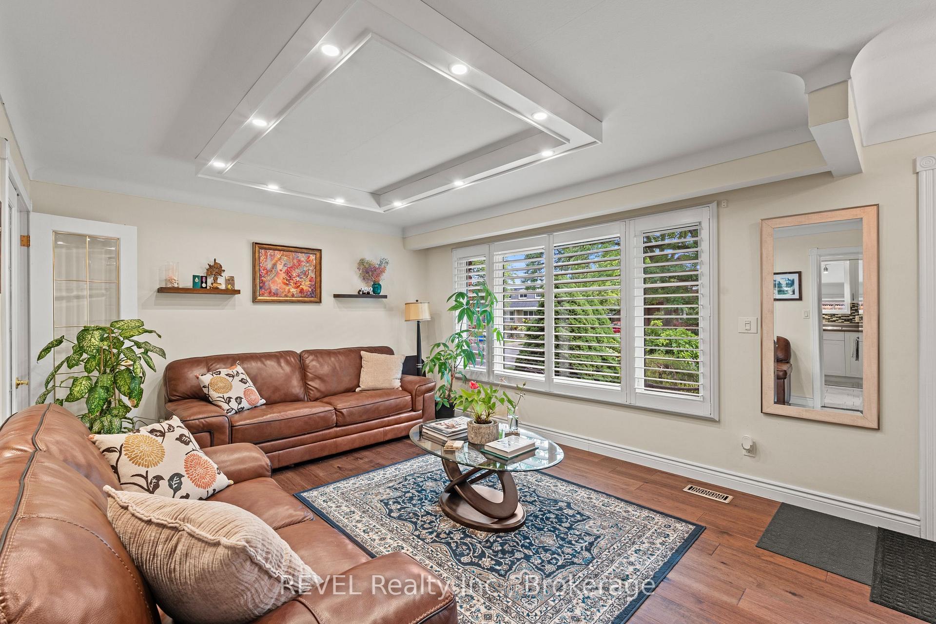 Photo 2 of 28 Black Knight Road, St. Catharines, Lakeport — HOMEH