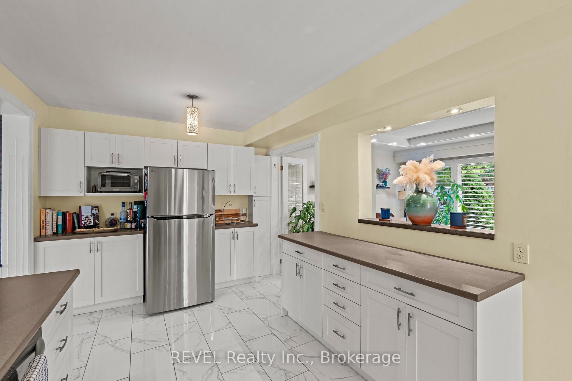 Photo 6 of 28 Black Knight Road, St. Catharines, Lakeport — HOMEH