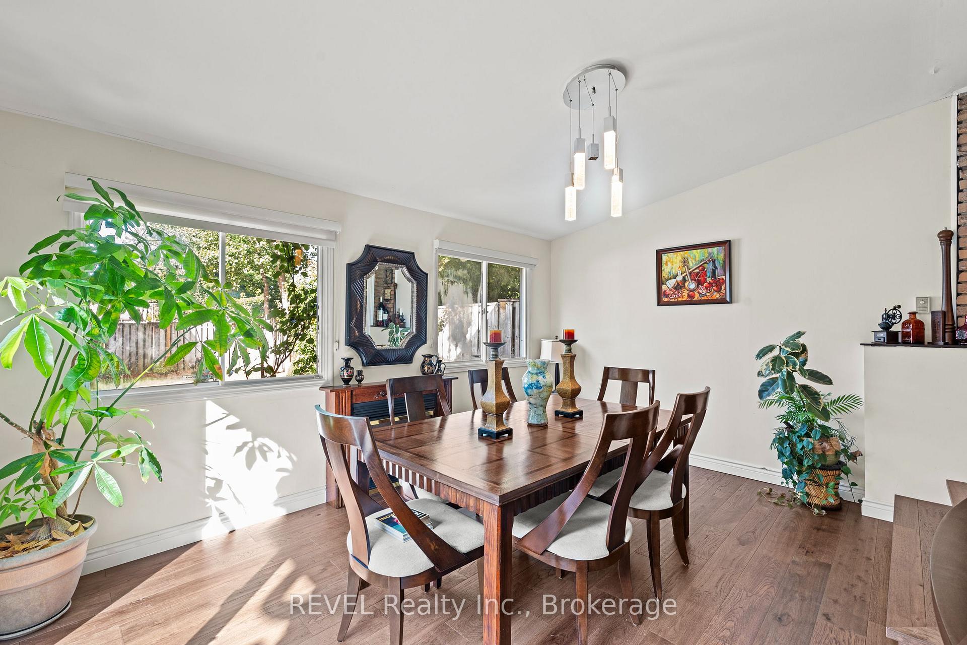 Photo 10 of 28 Black Knight Road, St. Catharines, Lakeport — HOMEH