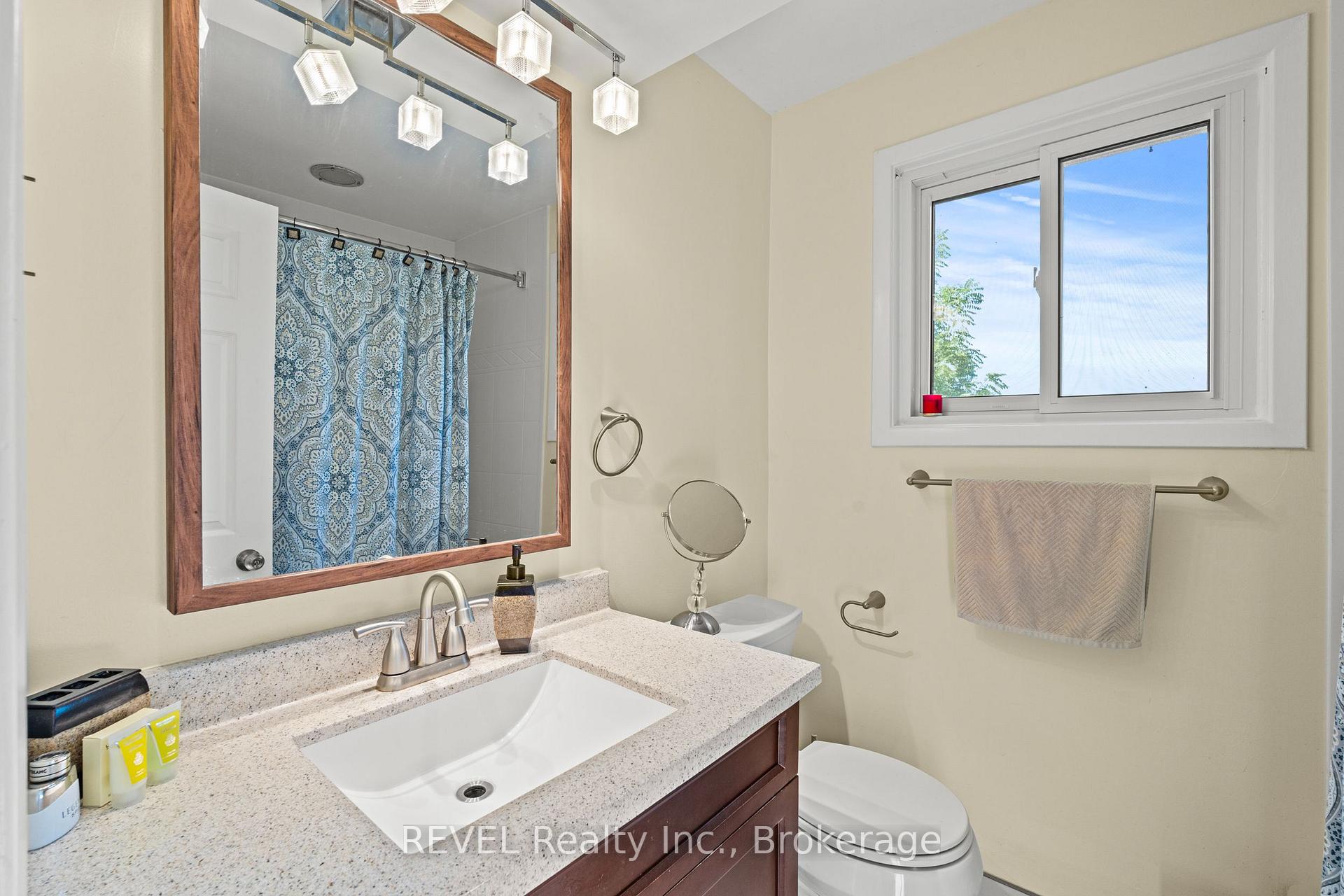 Photo 18 of 28 Black Knight Road, St. Catharines, Lakeport — HOMEH