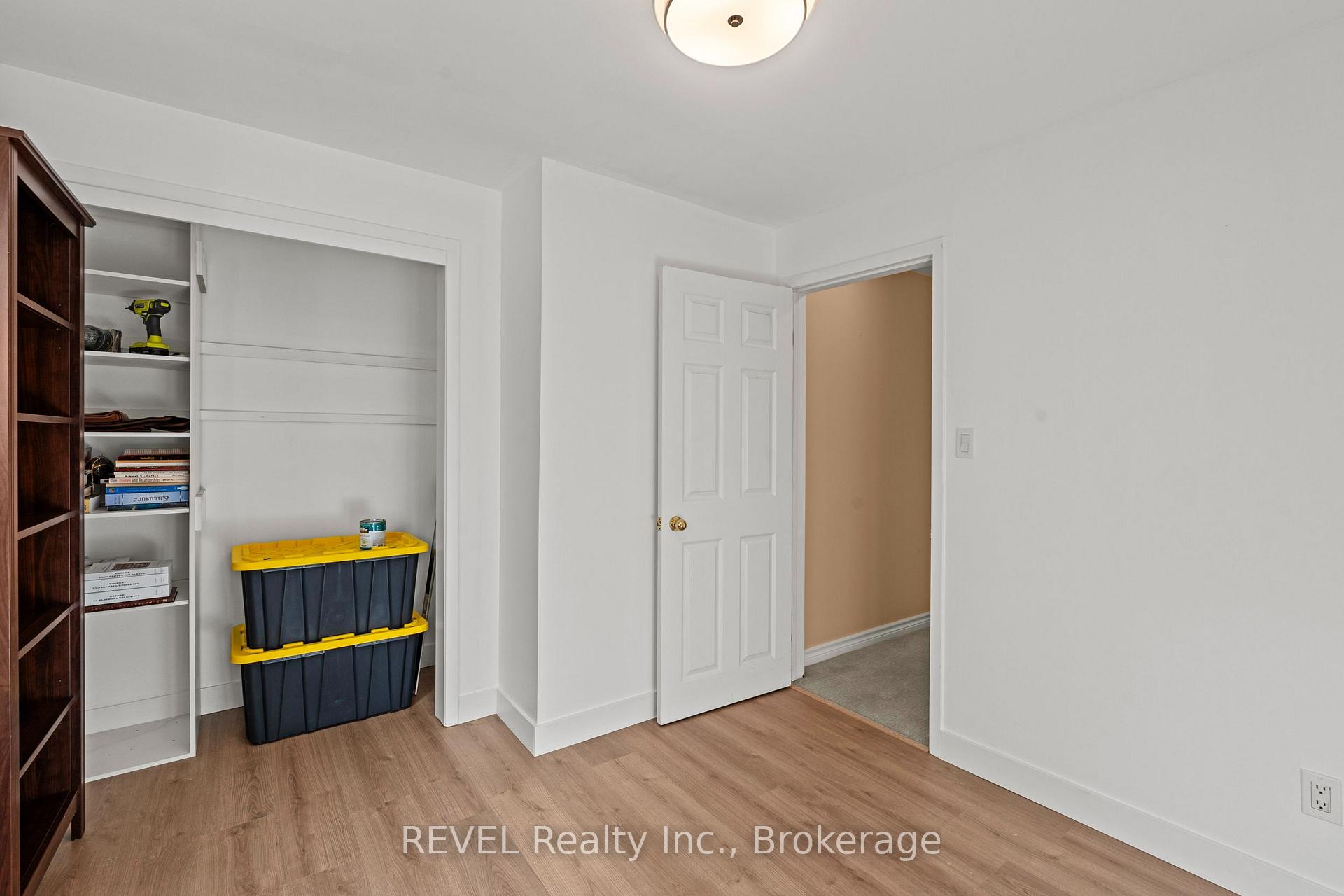 Photo 20 of 28 Black Knight Road, St. Catharines, Lakeport — HOMEH