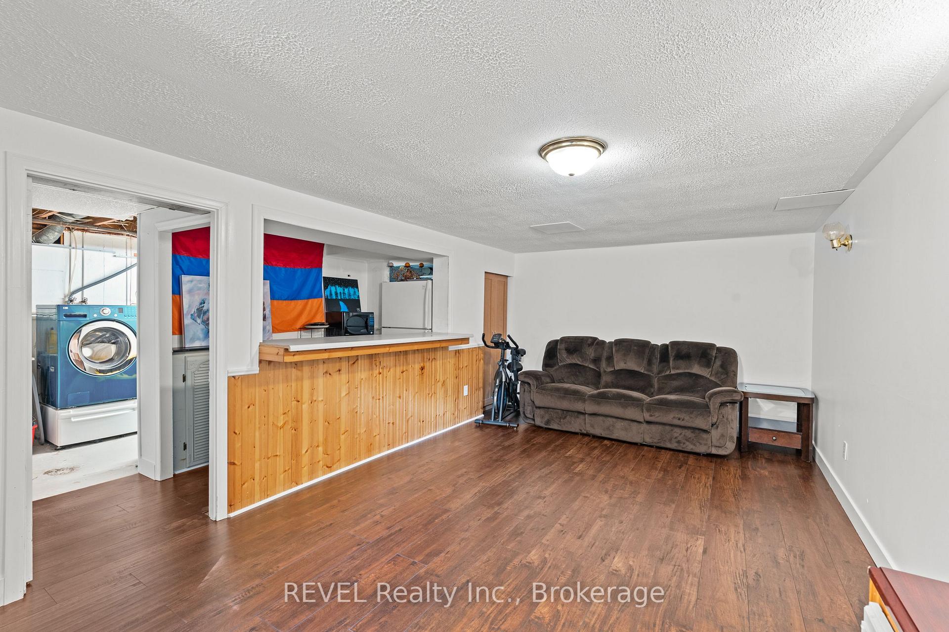 Photo 23 of 28 Black Knight Road, St. Catharines, Lakeport — HOMEH