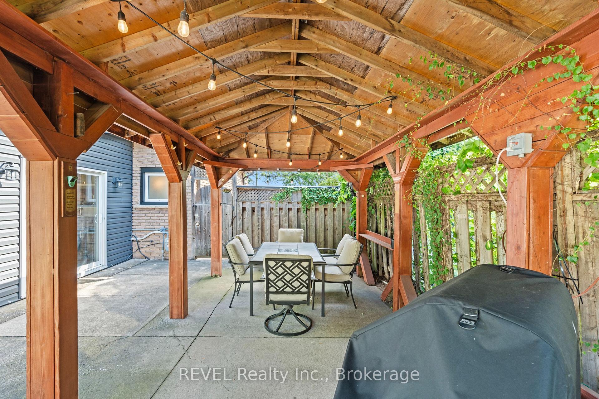 Photo 29 of 28 Black Knight Road, St. Catharines, Lakeport — HOMEH