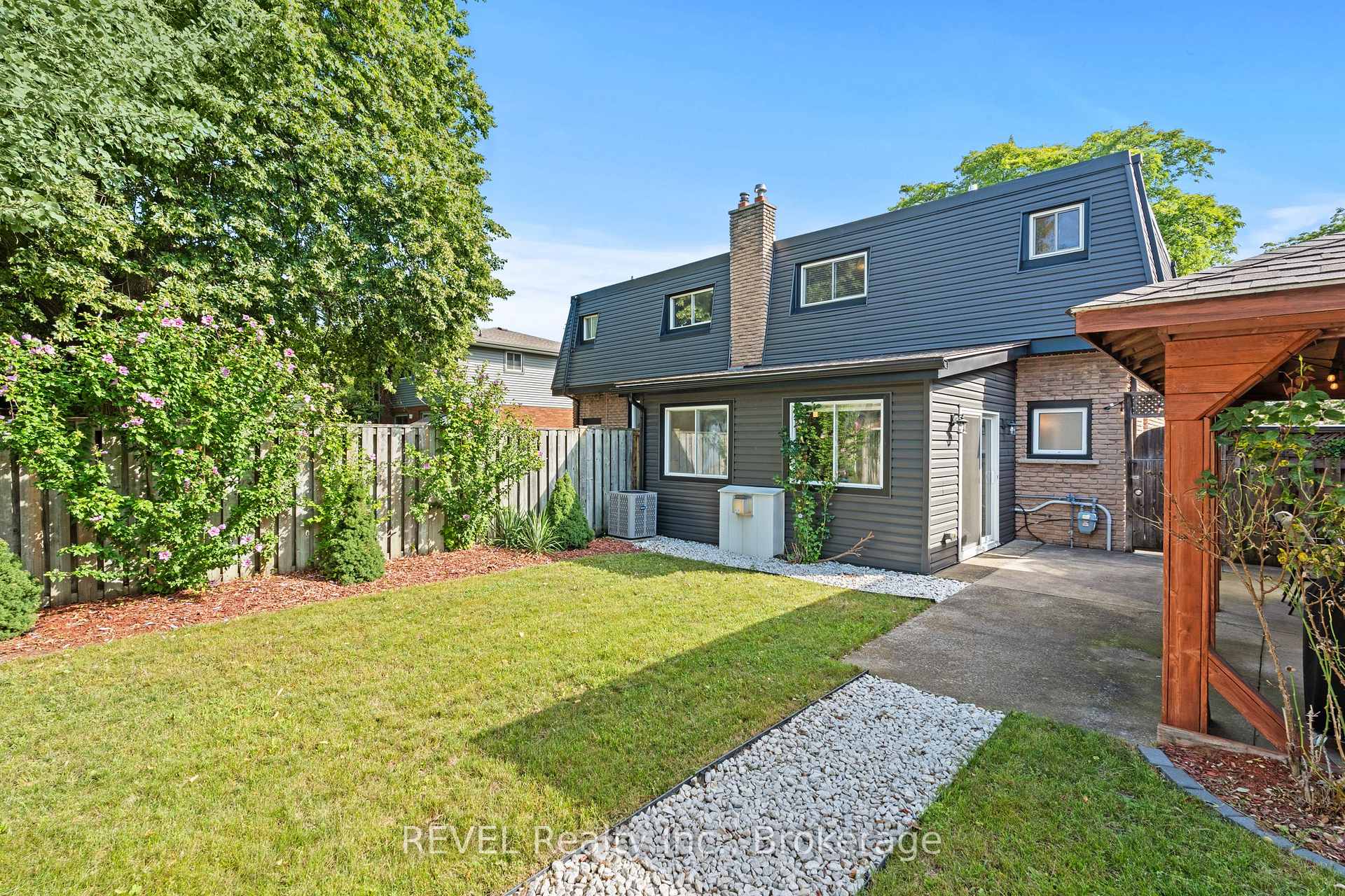 Photo 31 of 28 Black Knight Road, St. Catharines, Lakeport — HOMEH