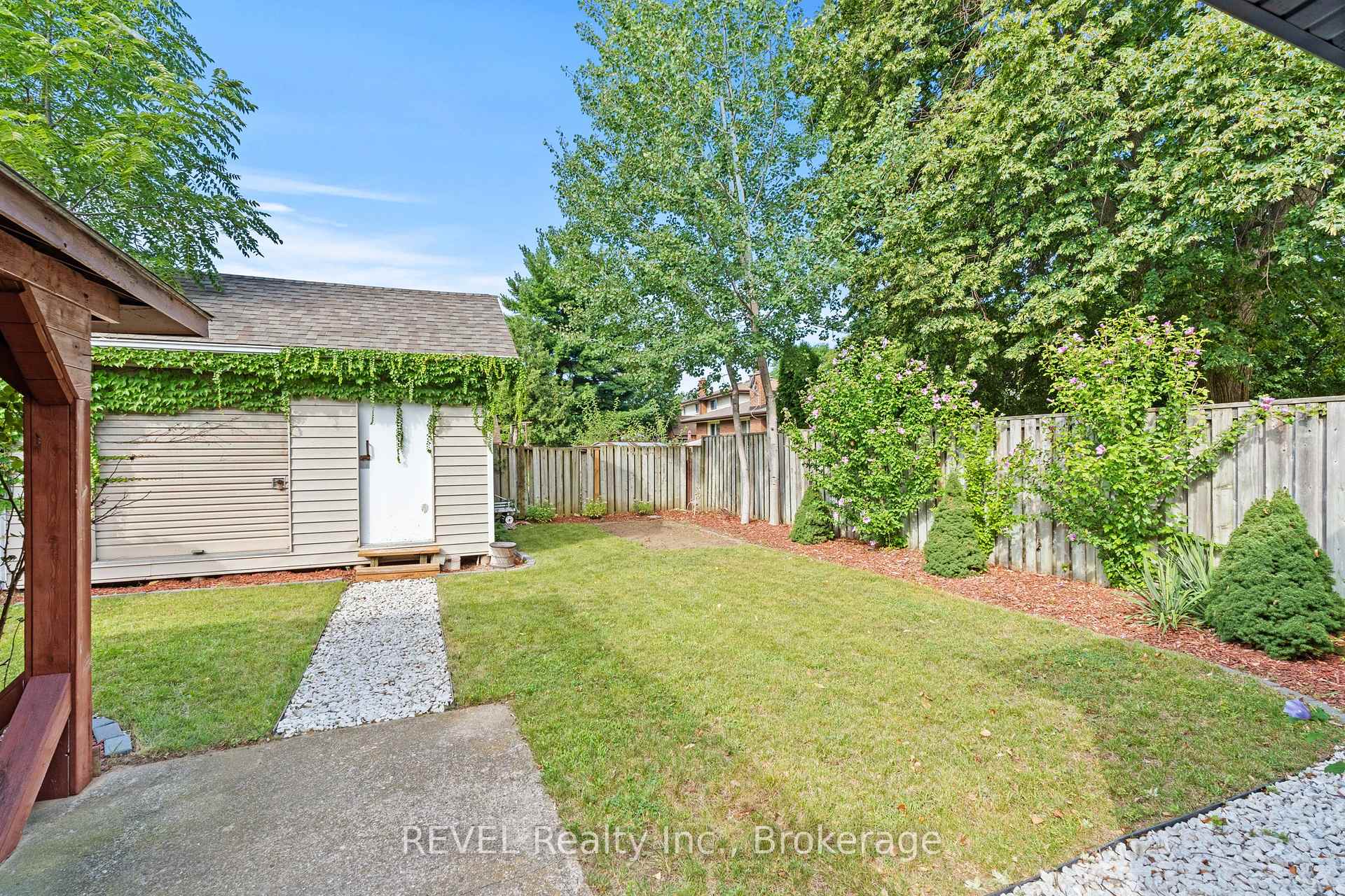 Photo 35 of 28 Black Knight Road, St. Catharines, Lakeport — HOMEH