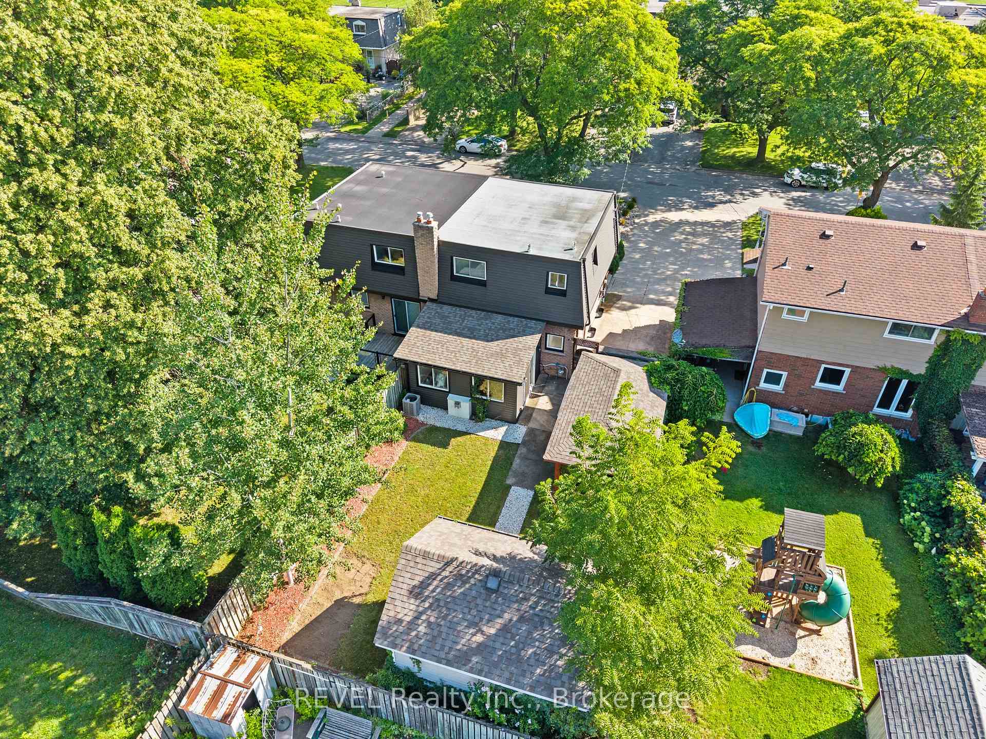 Photo 41 of 28 Black Knight Road, St. Catharines, Lakeport — HOMEH