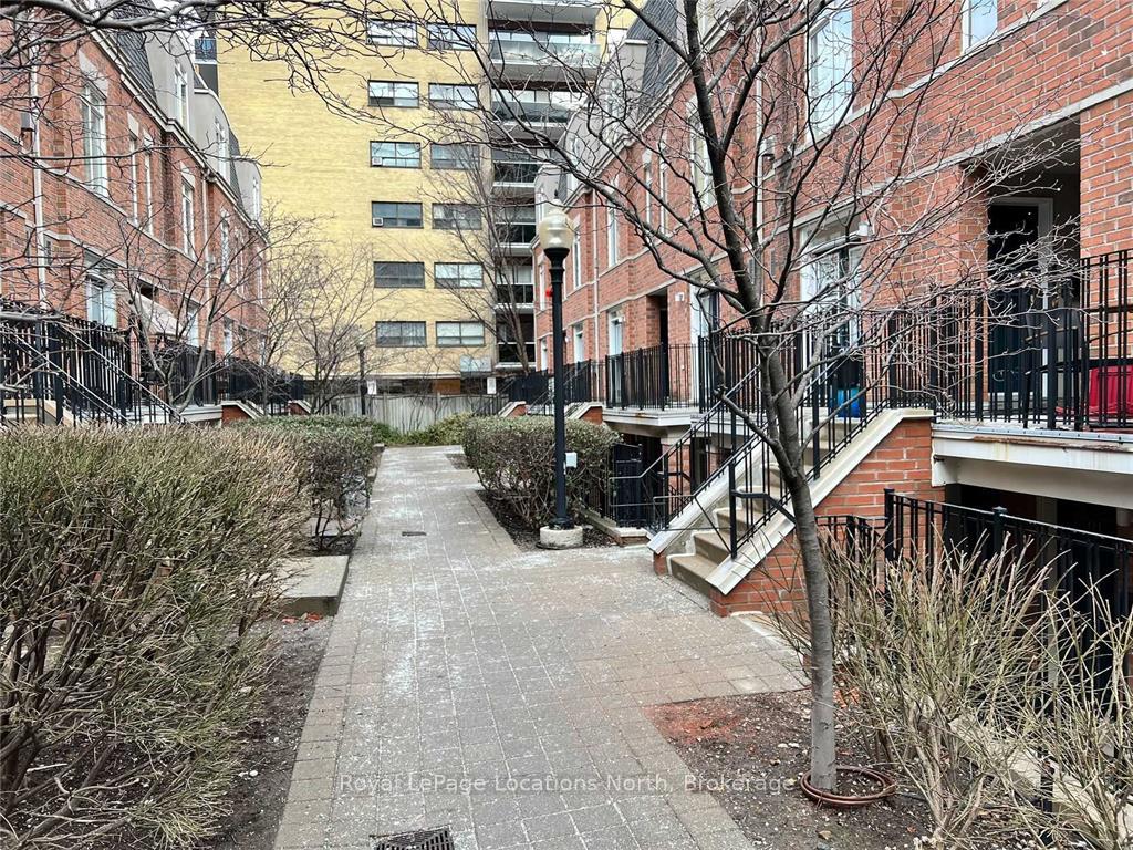 Photo 2 of Unit 211, 415 Jarvis Street, Toronto, Cabbagetown-South St. James Town — HOMEH