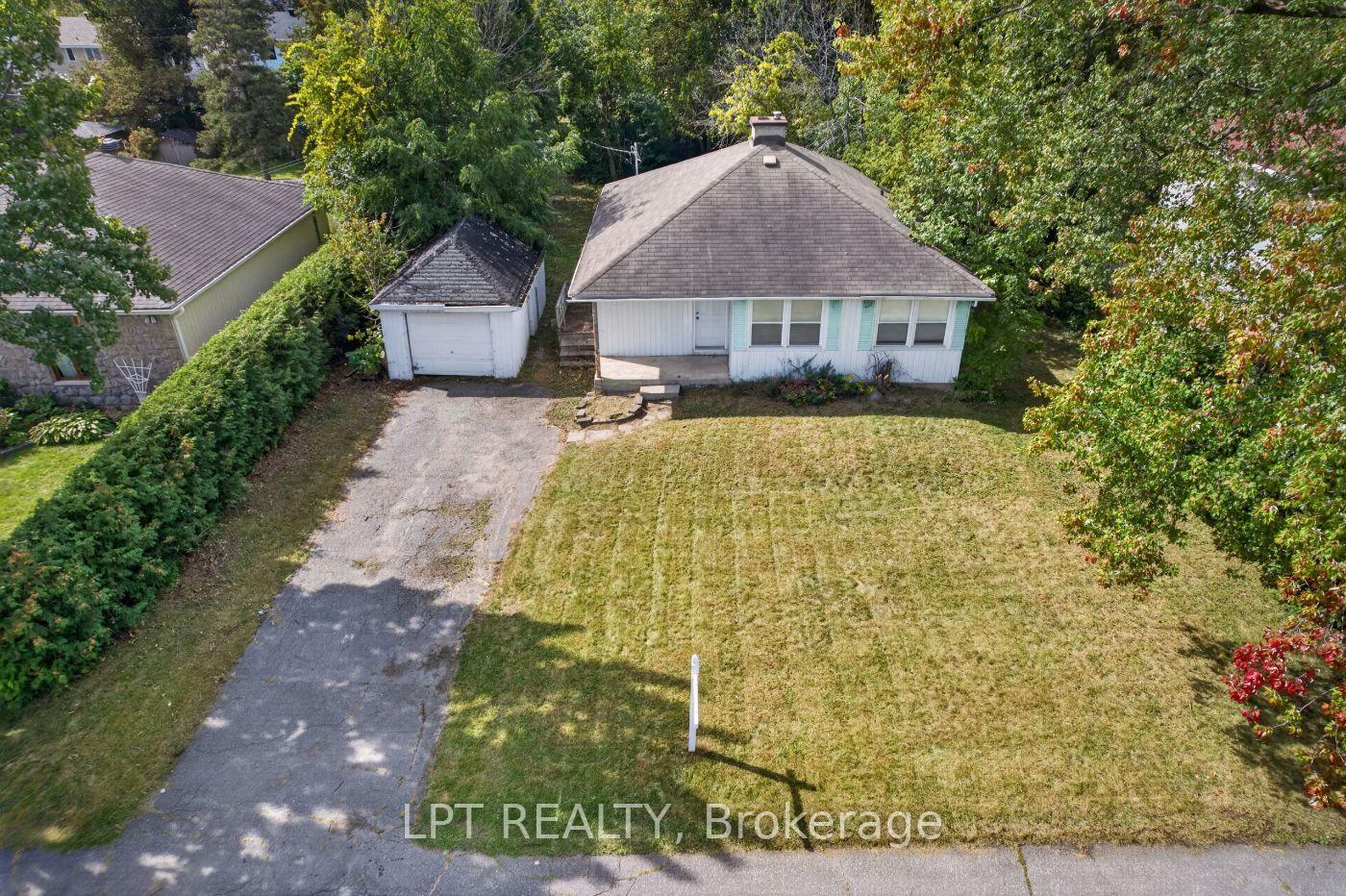 Photo 5 of 868 Mountainview Avenue, Ottawa, Whitehaven — HOMEH