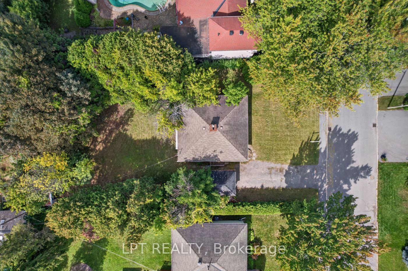 Photo 10 of 868 Mountainview Avenue, Ottawa, Whitehaven — HOMEH