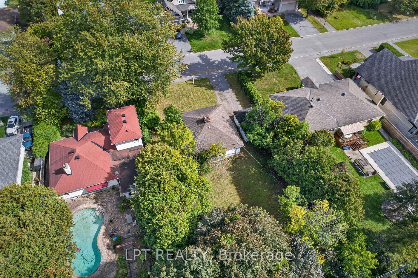 Photo 13 of 868 Mountainview Avenue, Ottawa, Whitehaven — HOMEH