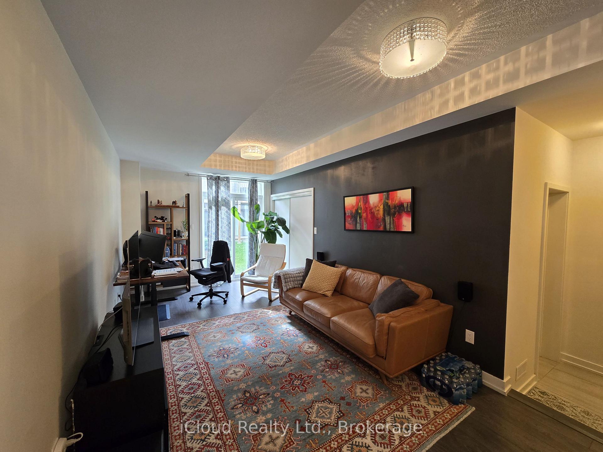 Photo 2 of 168 Squire Crescent, Oakville, Rural Oakville — HOMEH