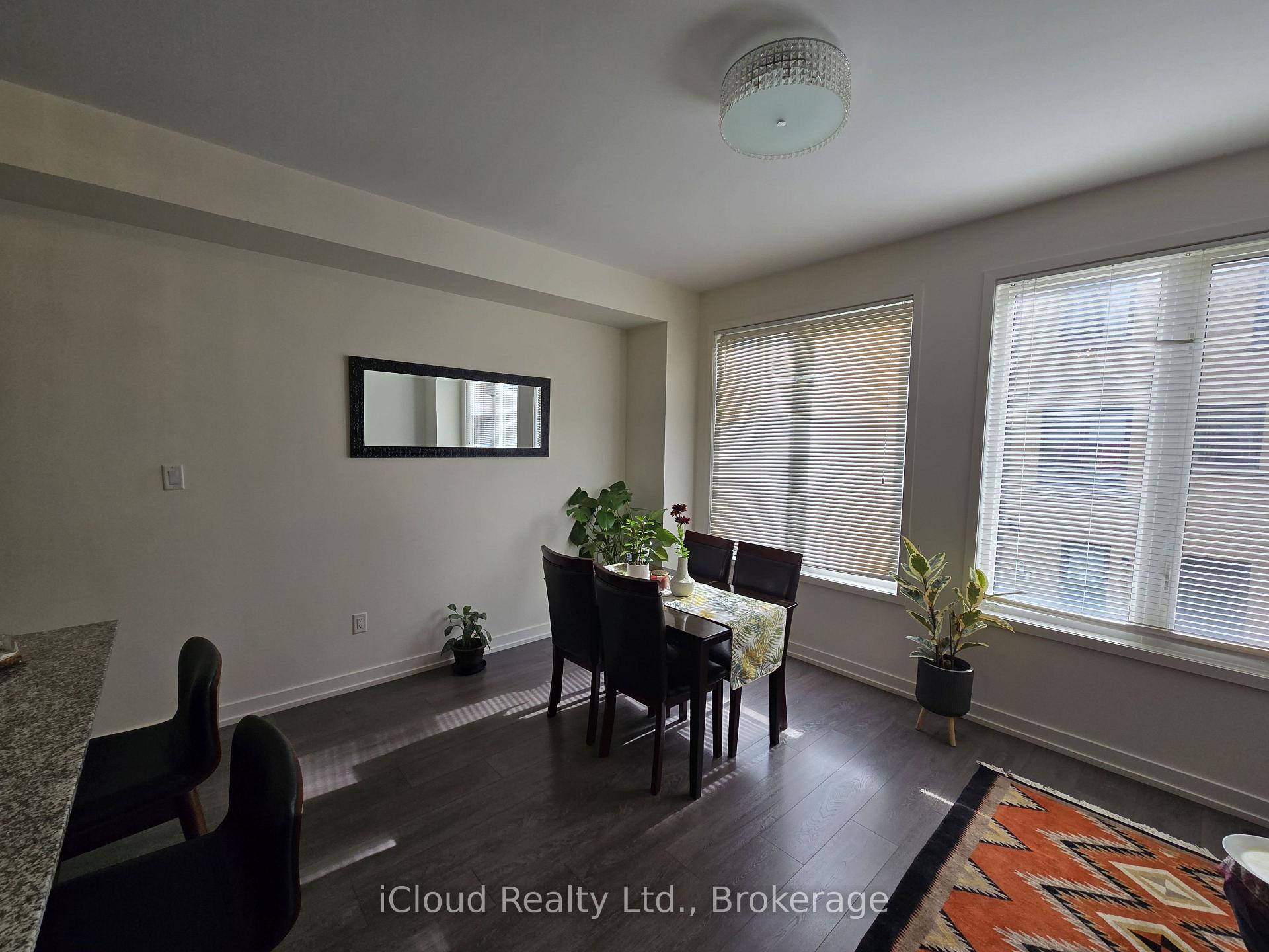 Photo 5 of 168 Squire Crescent, Oakville, Rural Oakville — HOMEH