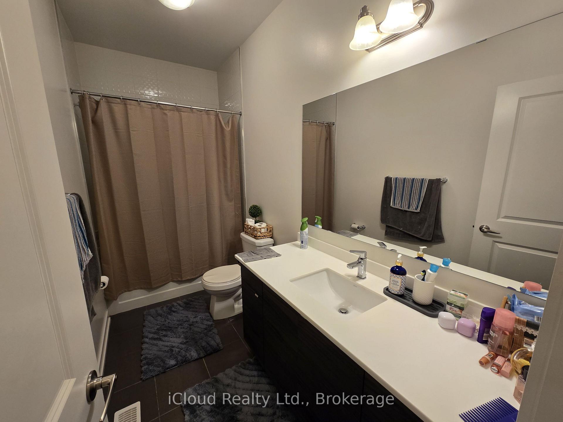 Photo 8 of 168 Squire Crescent, Oakville, Rural Oakville — HOMEH