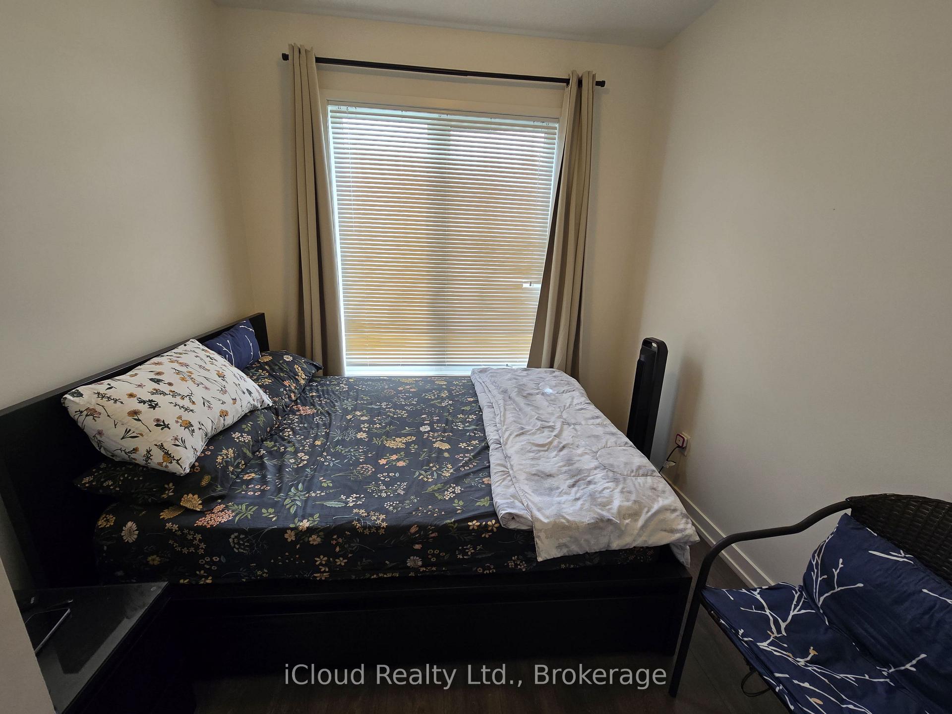 Photo 9 of 168 Squire Crescent, Oakville, Rural Oakville — HOMEH