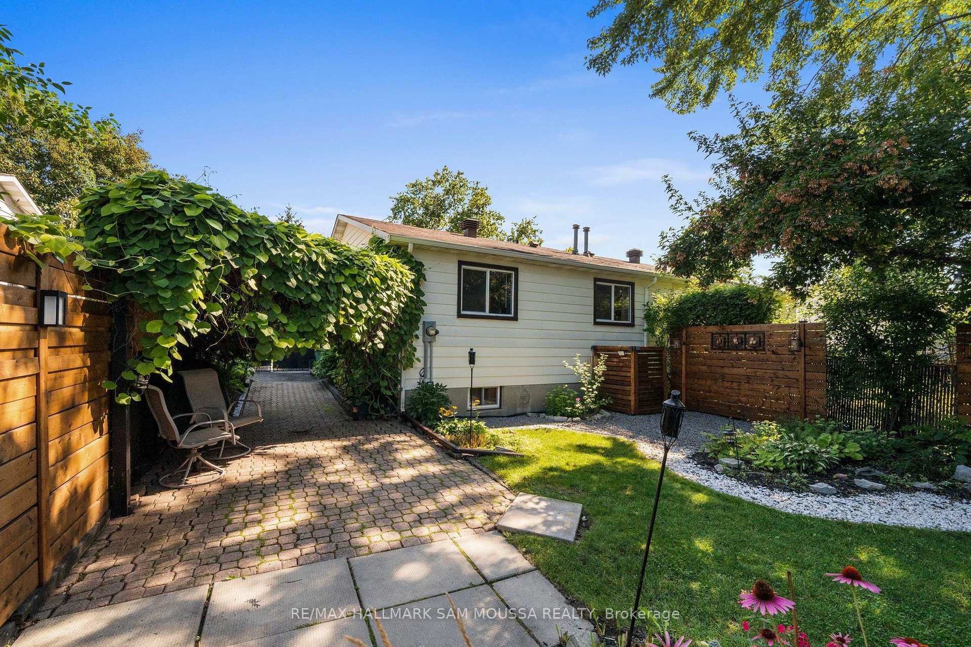 Photo 34 of 35 Ballantrae Way, Ottawa, Kanata - Glencairn/Hazeldean — HOMEH