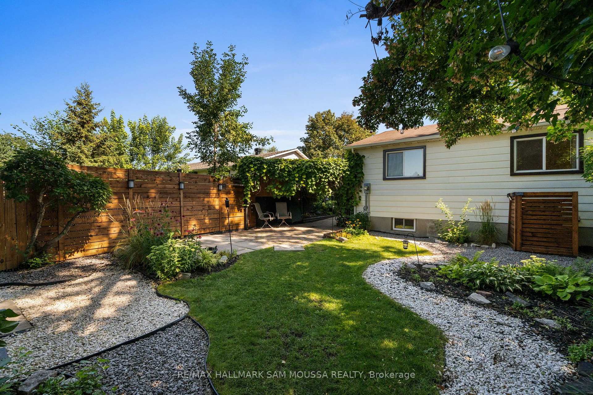 Photo 35 of 35 Ballantrae Way, Ottawa, Kanata - Glencairn/Hazeldean — HOMEH
