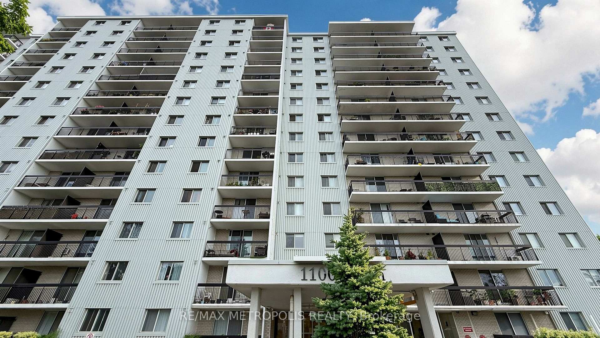 Photo 3 of Unit 310, 1100 Caven Street, Mississauga, Lakeview — HOMEH