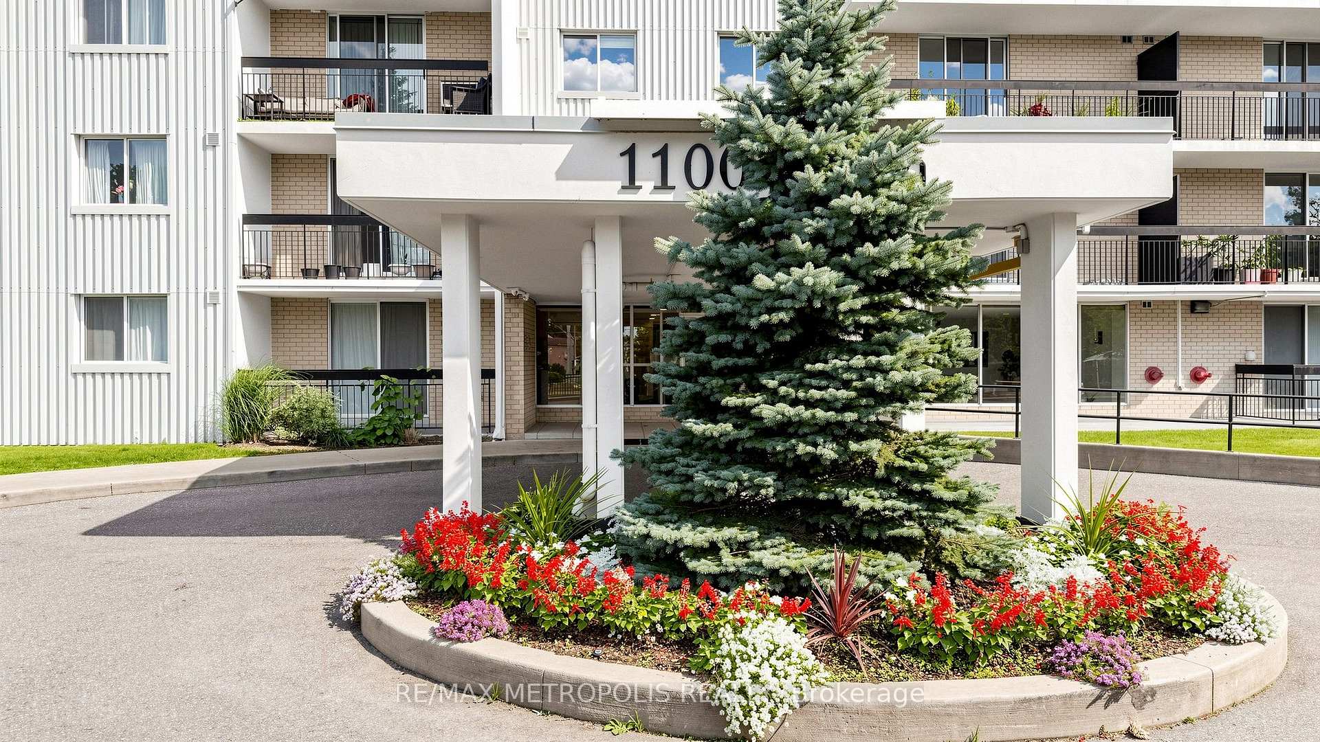 Photo 7 of Unit 310, 1100 Caven Street, Mississauga, Lakeview — HOMEH