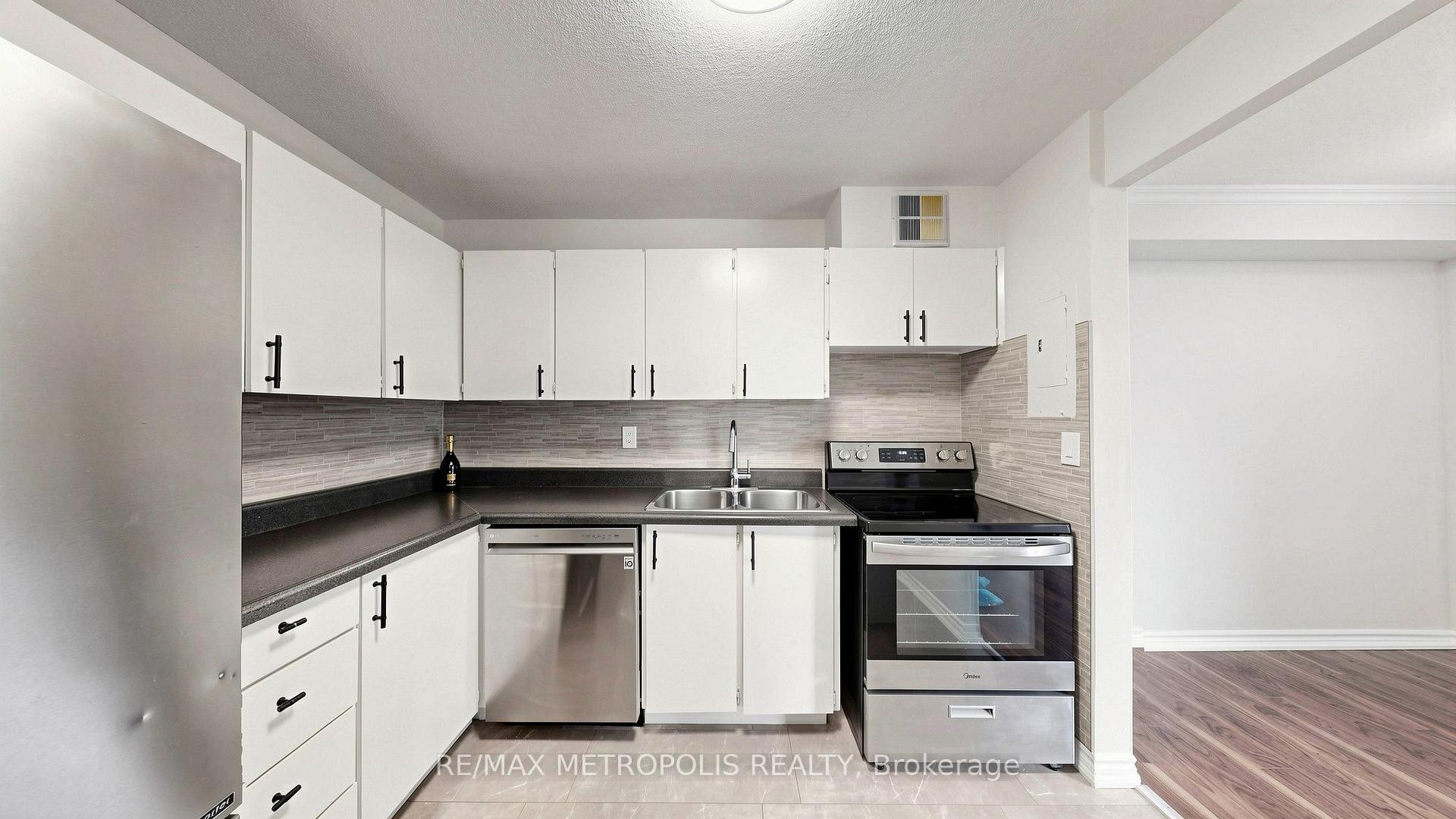 Photo 23 of Unit 310, 1100 Caven Street, Mississauga, Lakeview — HOMEH