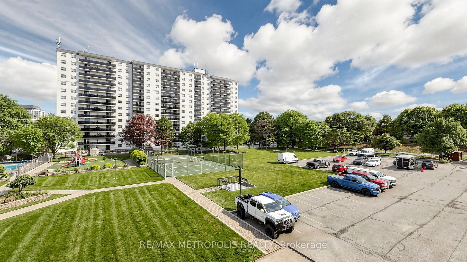 Photo 47 of Unit 310, 1100 Caven Street, Mississauga, Lakeview — HOMEH