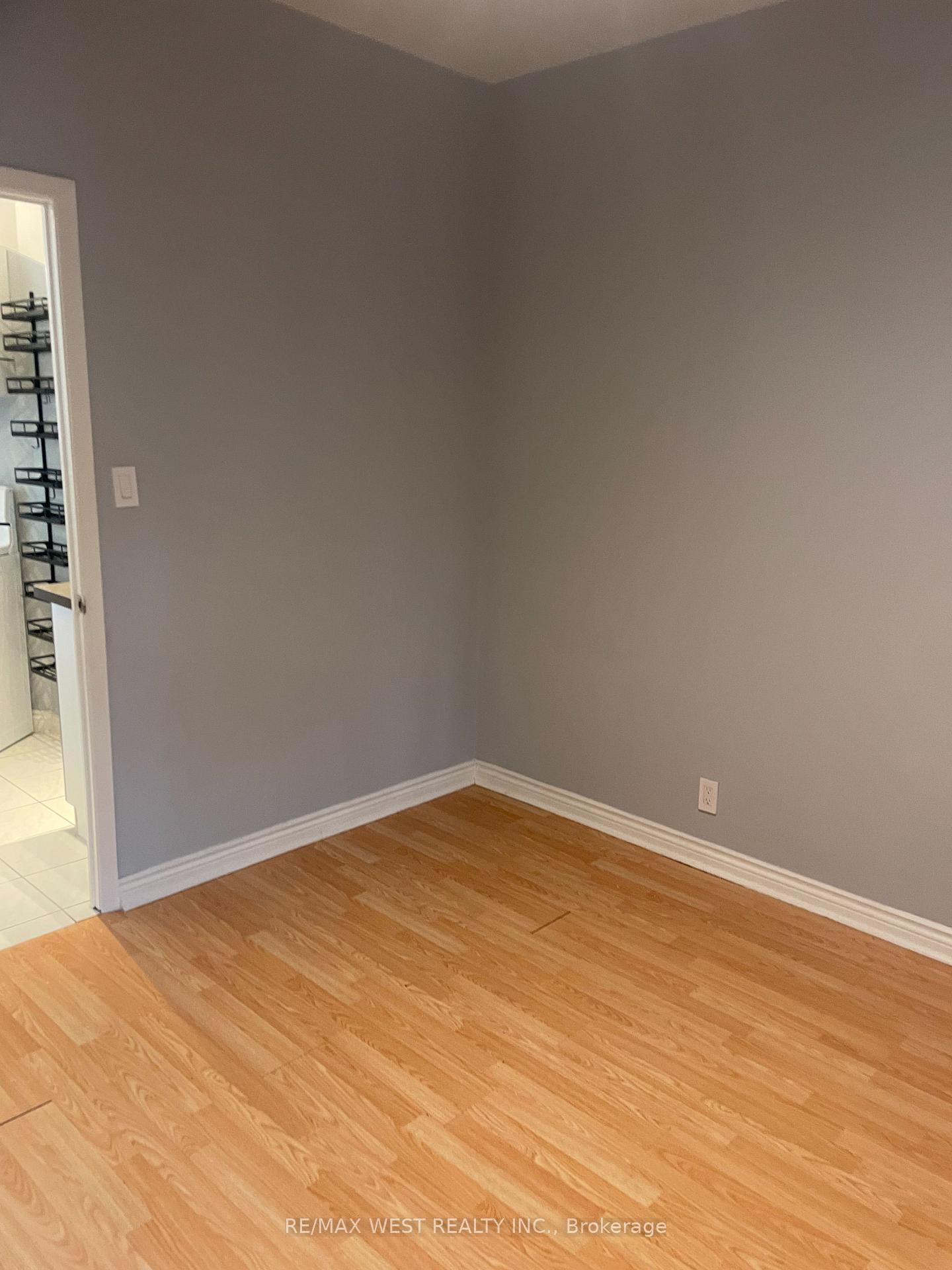 Photo 9 of Unit Main Floor, 281 Howland Avenue, Toronto, The Annex — HOMEH