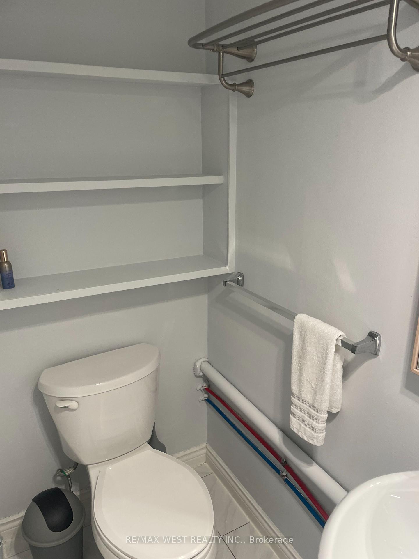 Photo 13 of Unit Main Floor, 281 Howland Avenue, Toronto, The Annex — HOMEH