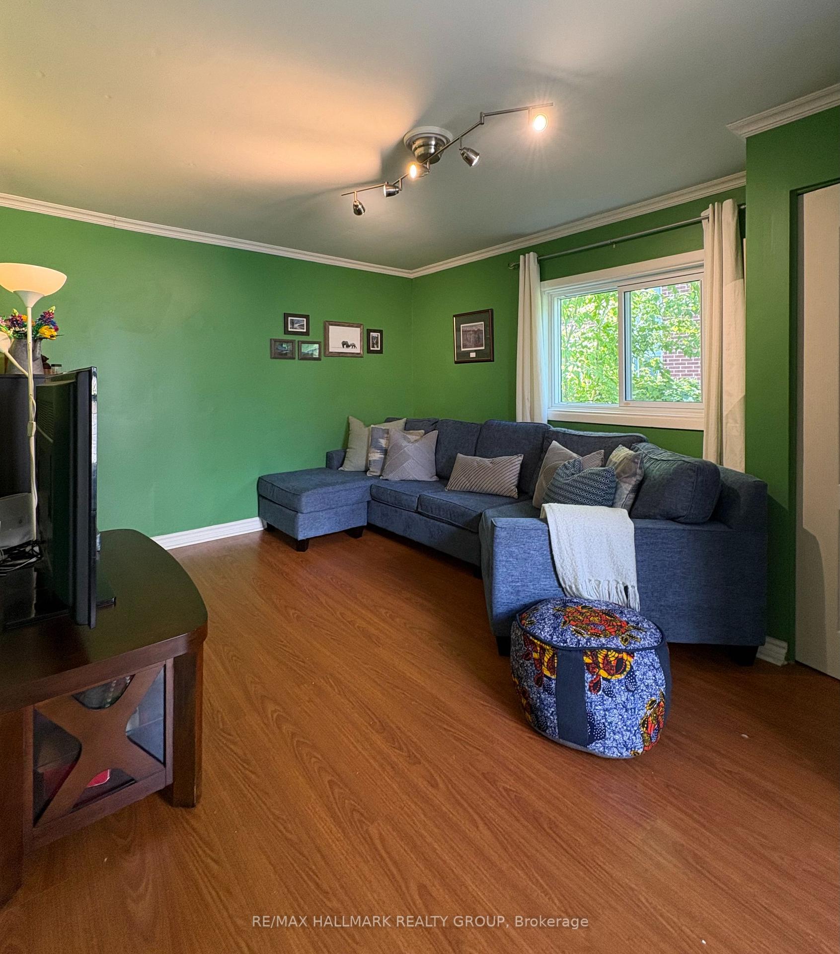 Photo 16 of 53 Louisa Street, Ottawa, West Centre Town — HOMEH