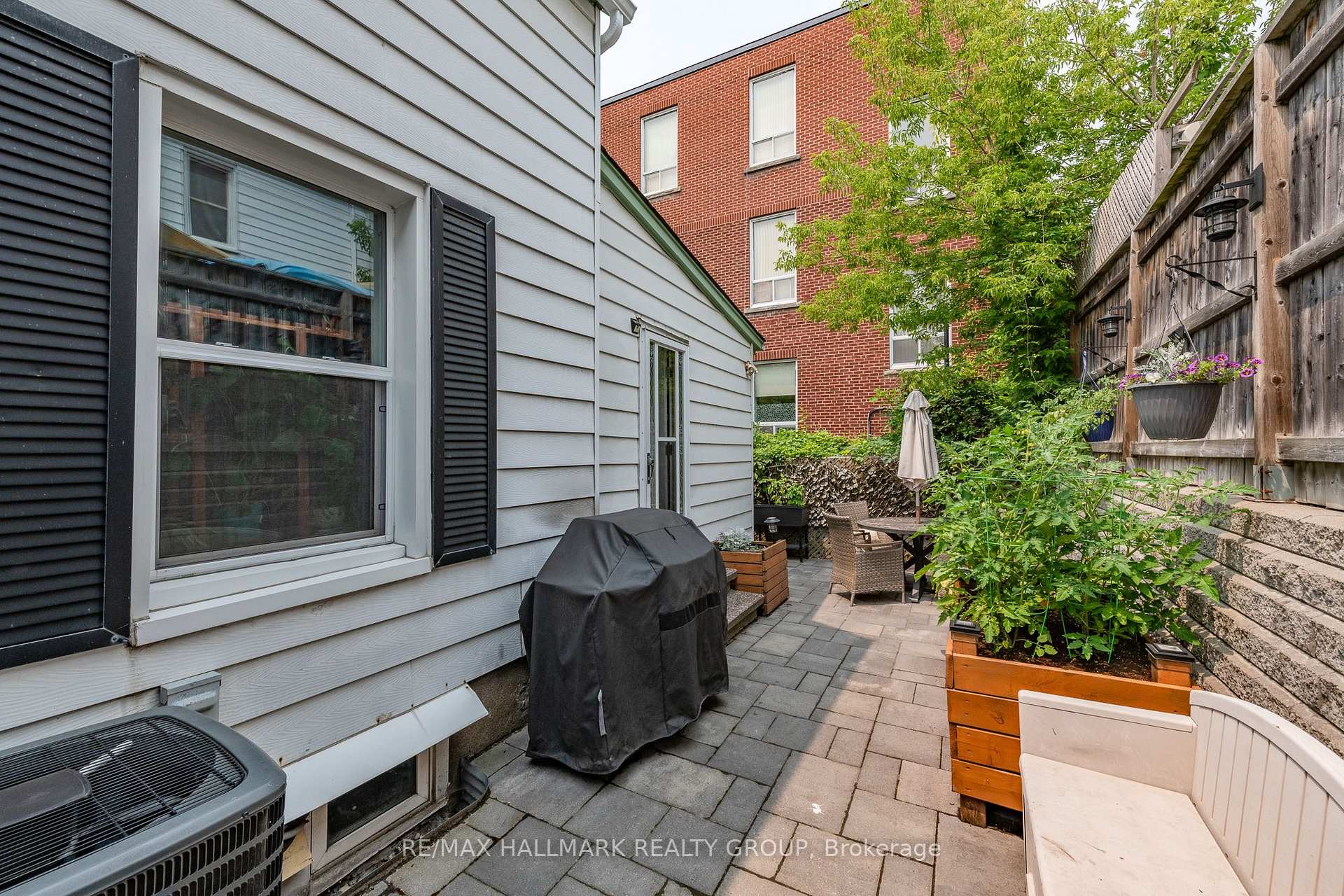 Photo 29 of 53 Louisa Street, Ottawa, West Centre Town — HOMEH