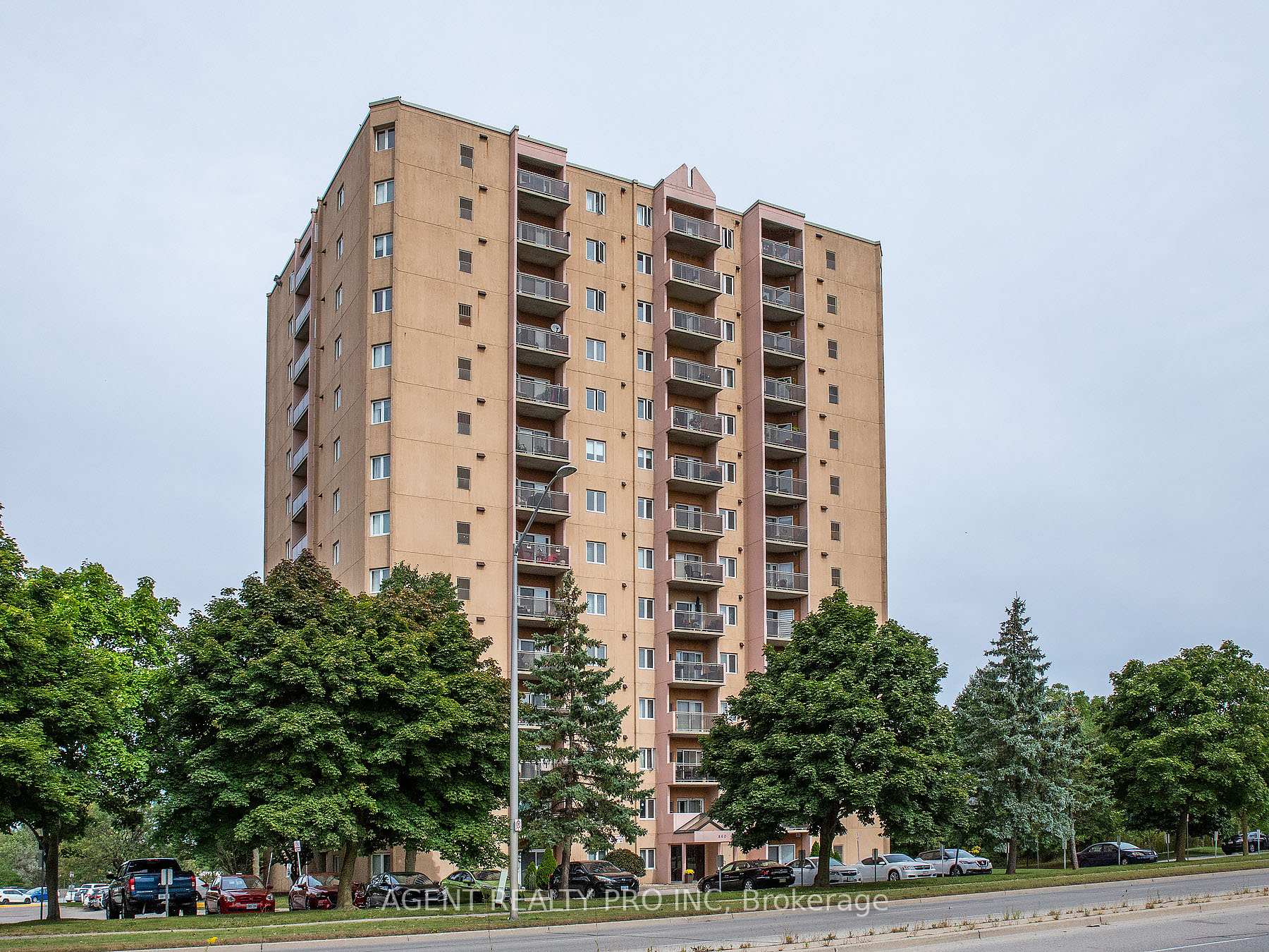 Photo of Unit 1107, 860 commissioners Street E