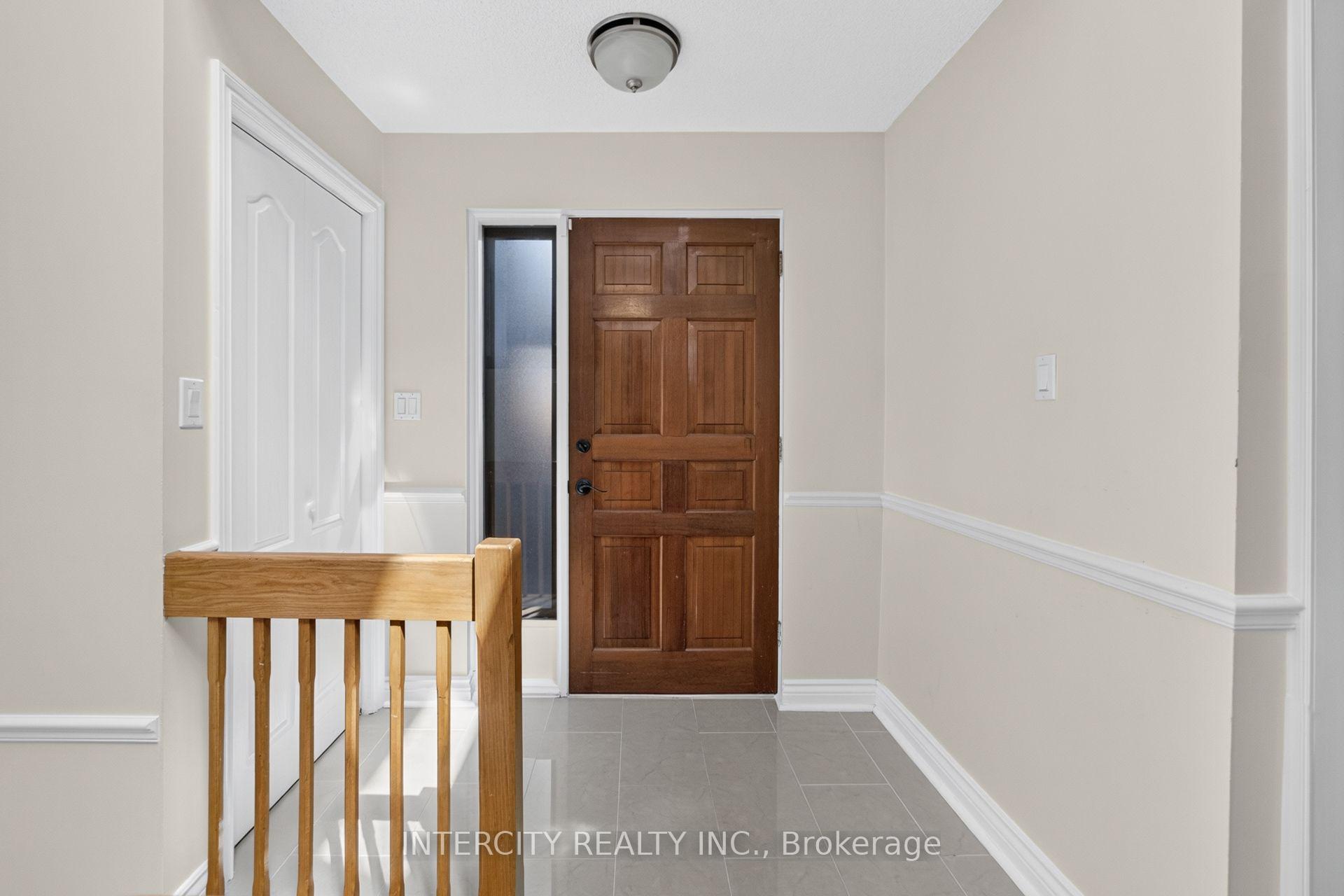Photo 29 of 10 East Drive E, Markham, Unionville — HOMEH