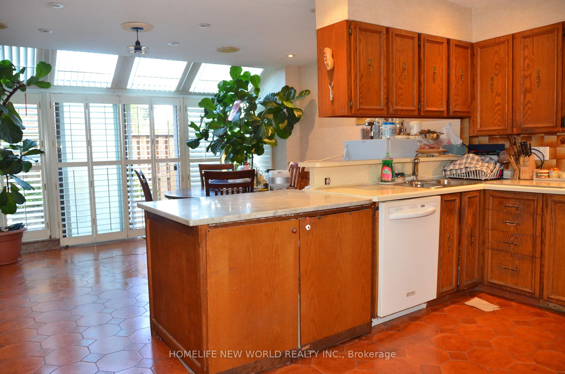 Photo 7 of 15 Brantley Crescent, North York, York University Heights — HOMEH