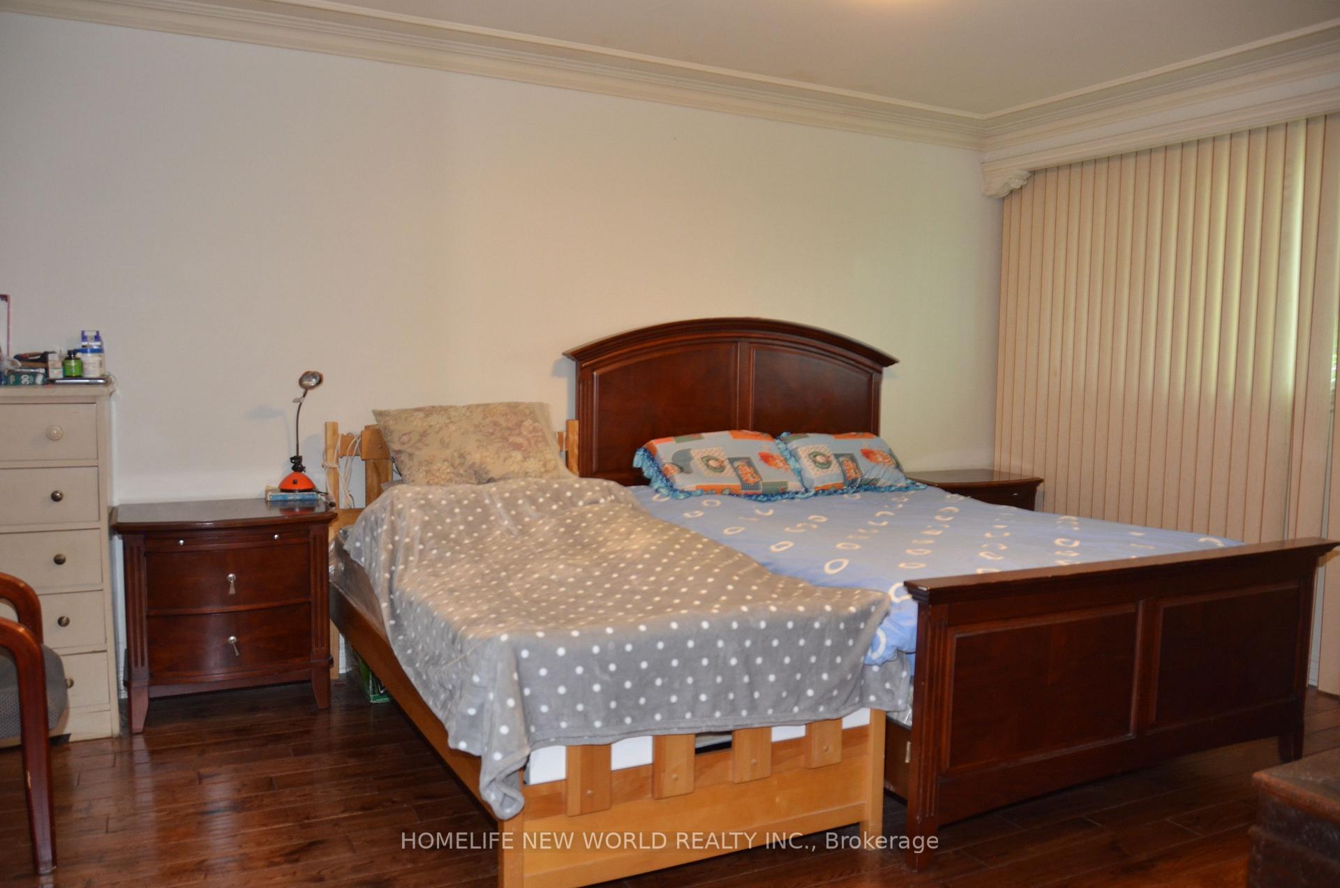 Photo 15 of 15 Brantley Crescent, North York, York University Heights — HOMEH