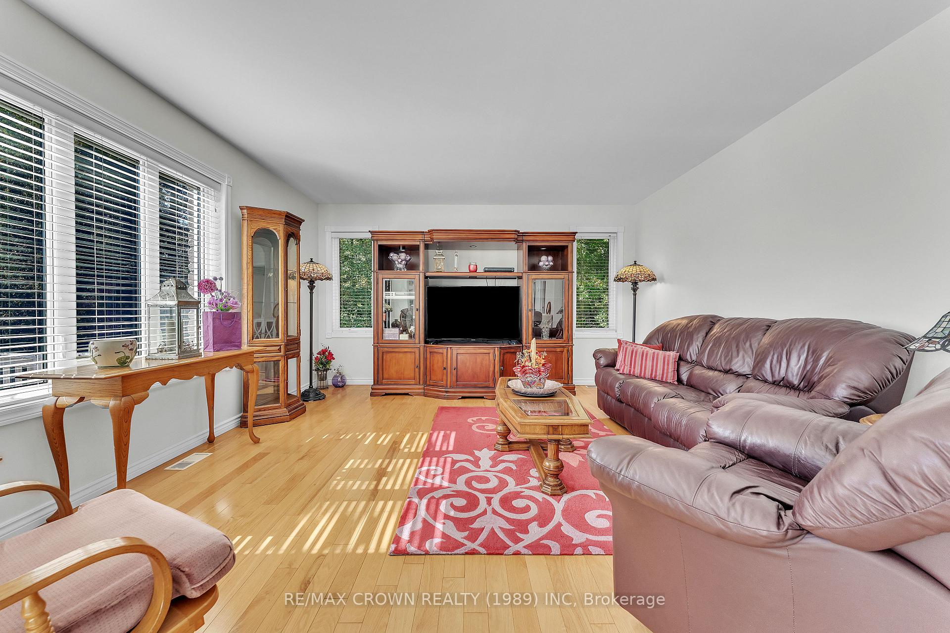 Photo 19 of 870 Highway 17 E, North Bay, Widdifield — HOMEH