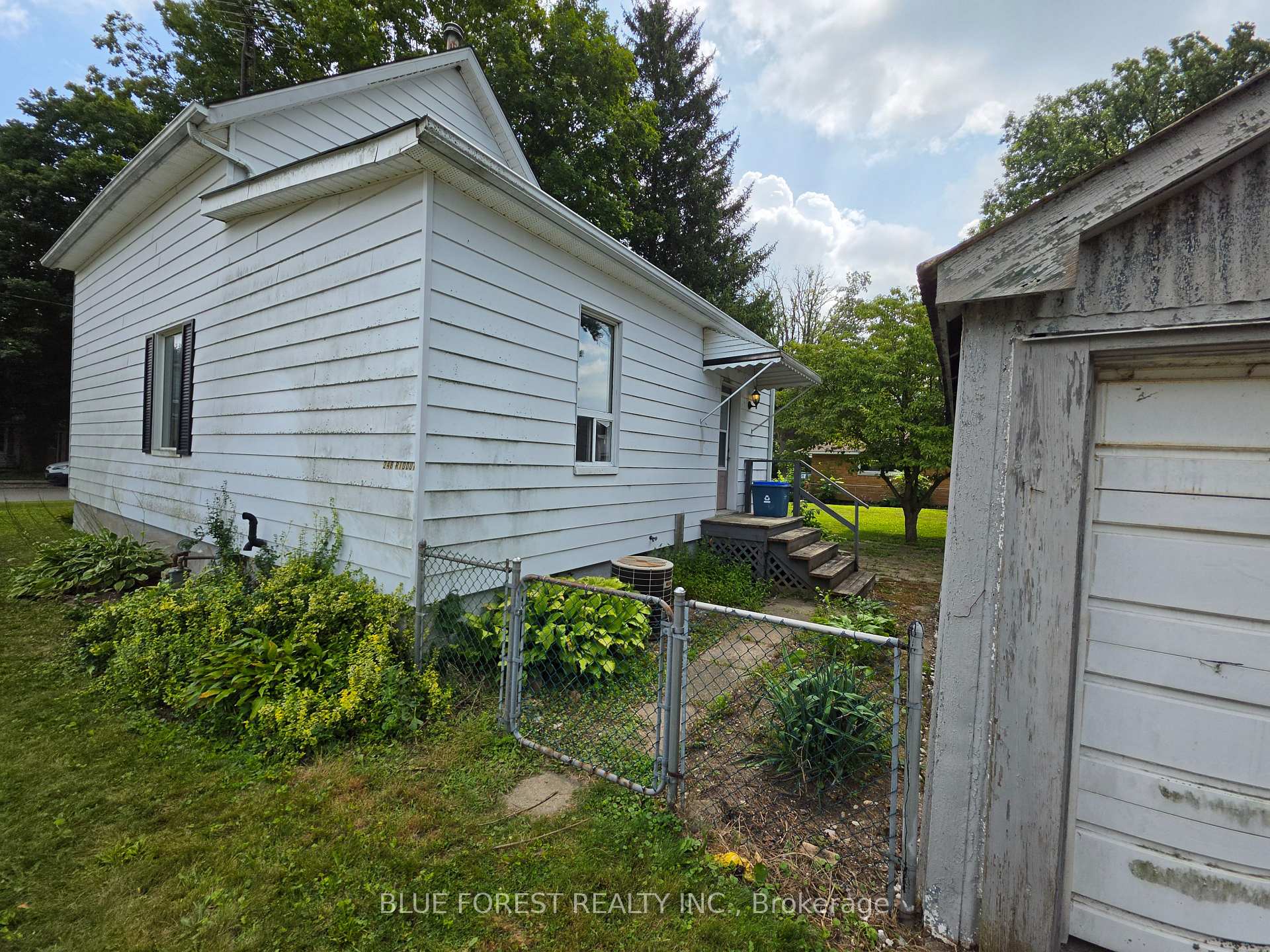 Photo 6 of 248 Ridout Street, West Elgin, Rodney — HOMEH