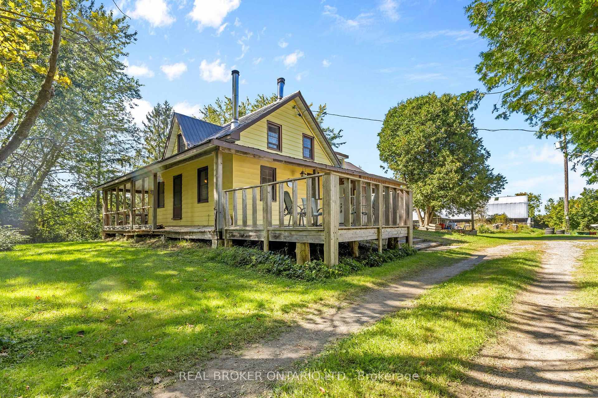 Front of 875 Snowdons Crnrs Road
