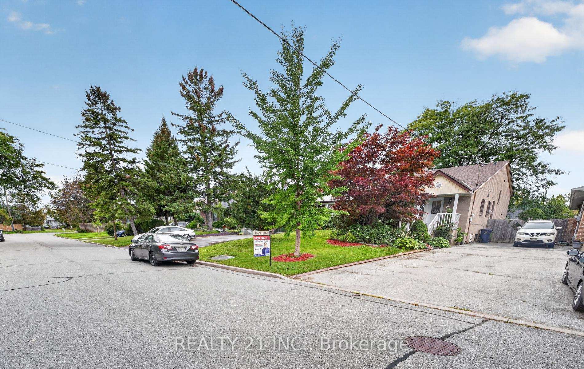 Photo 48 of 16 Baltray Crescent, North York, Parkwoods-Donalda — HOMEH