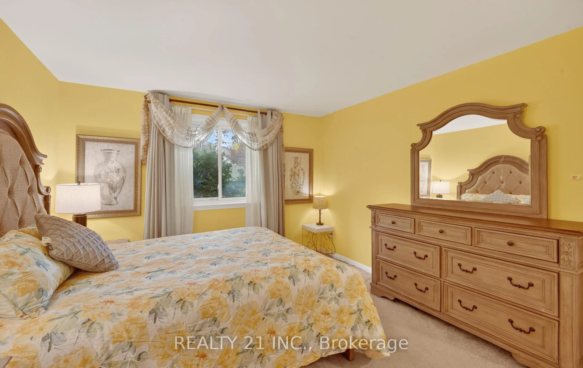 Photo 39 of 16 Baltray Crescent, North York, Parkwoods-Donalda — HOMEH